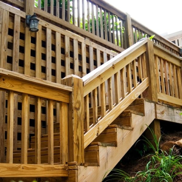 wood-deck-steps-5582851